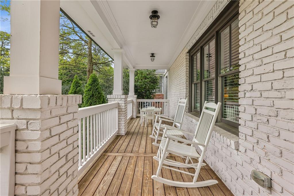 1282 Fairhill Lane NE