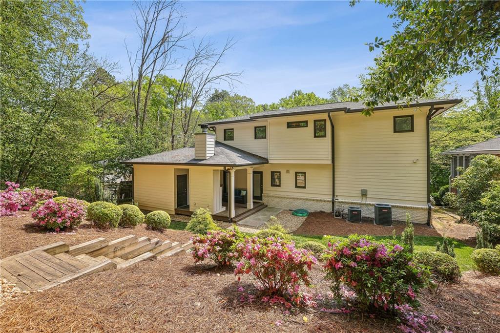 1282 Fairhill Lane NE