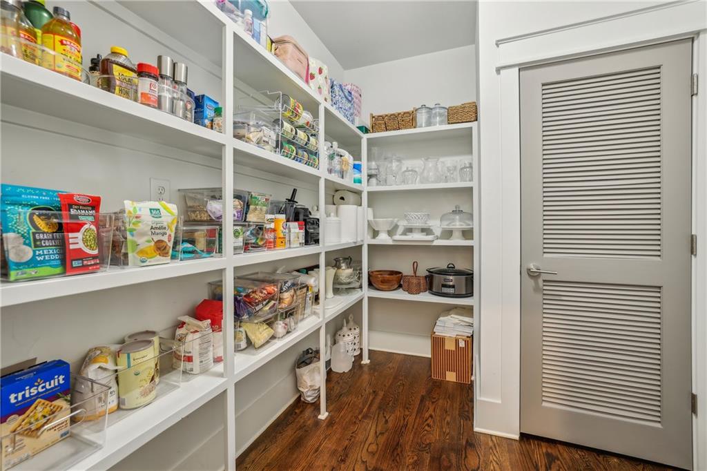 1282 Fairhill Lane NE