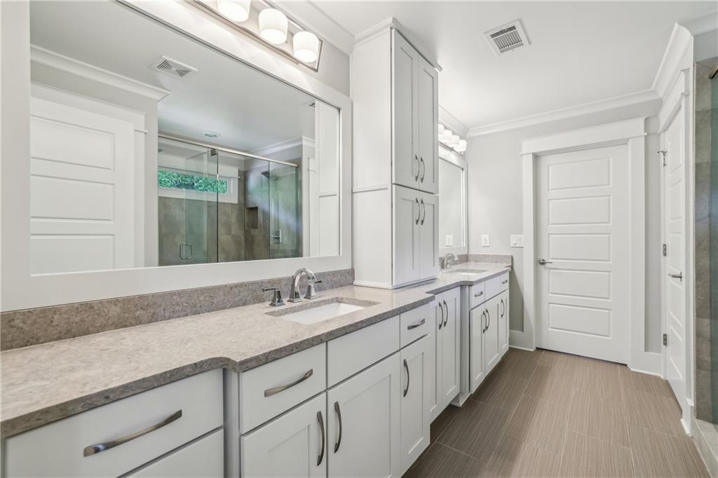 1282 Fairhill Lane NE