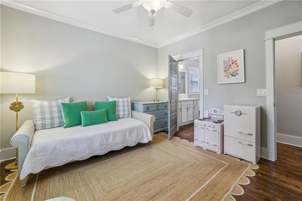 1282 Fairhill Lane NE