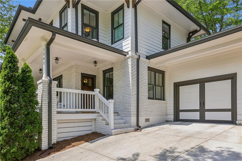 1282 Fairhill Lane NE