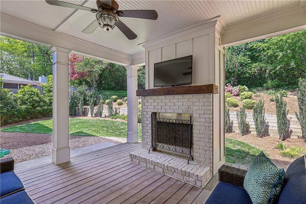 1282 Fairhill Lane NE