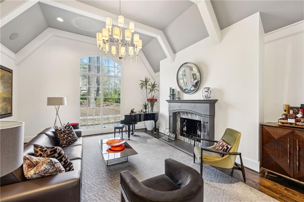 105 Kingston Manor