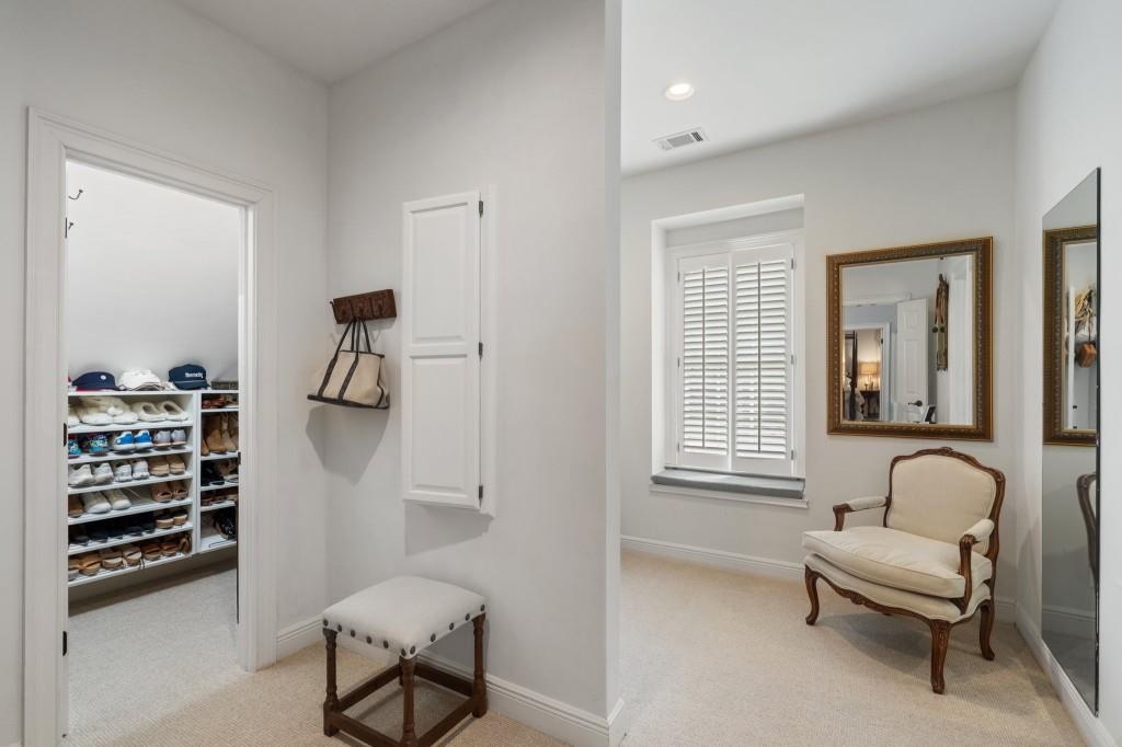 2376 Hyde Park Court