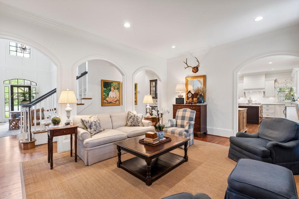 2376 Hyde Park Court