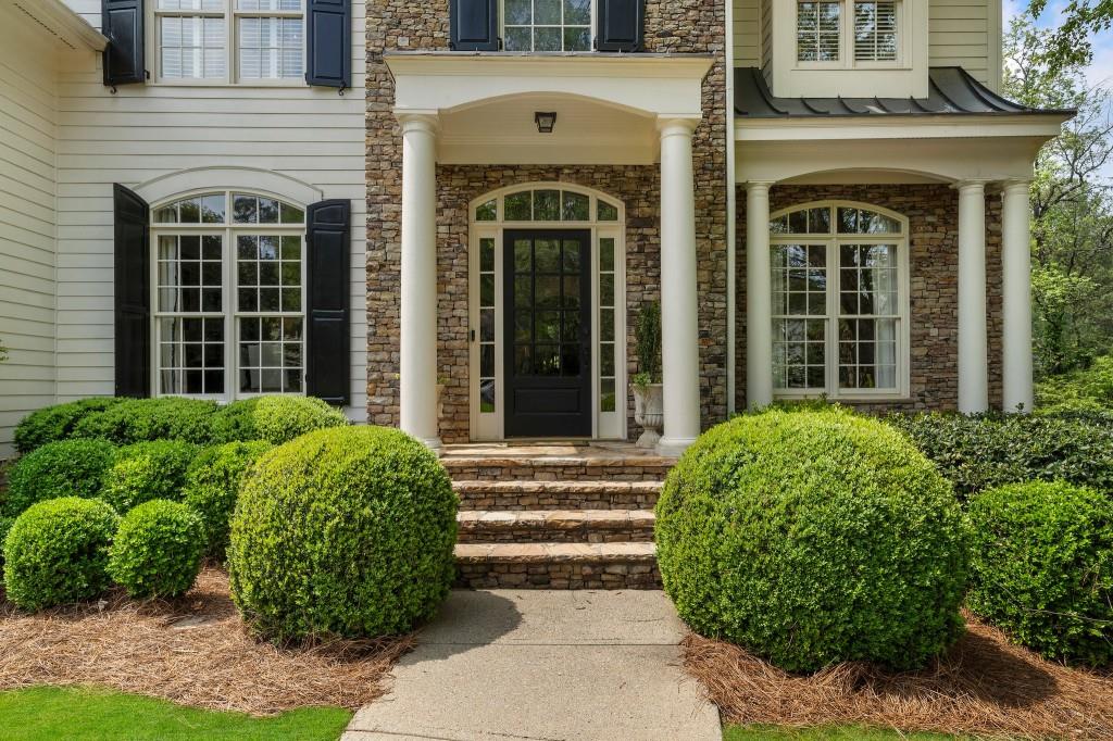 2376 Hyde Park Court