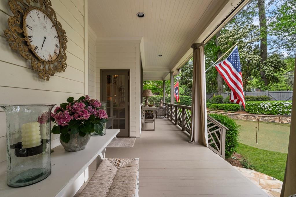 2376 Hyde Park Court