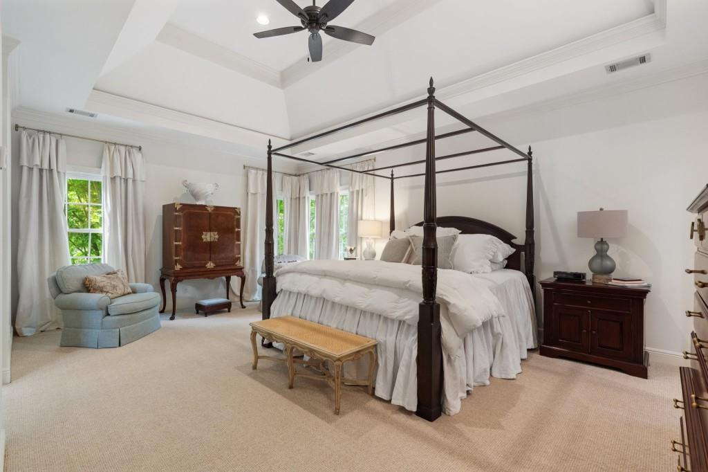 2376 Hyde Park Court