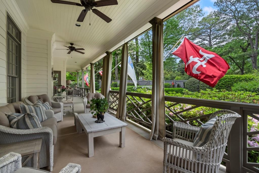 2376 Hyde Park Court