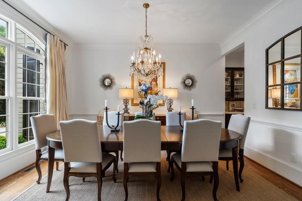 2376 Hyde Park Court