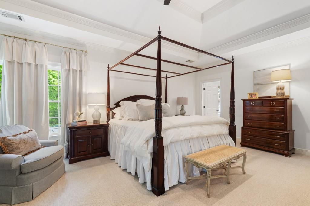 2376 Hyde Park Court