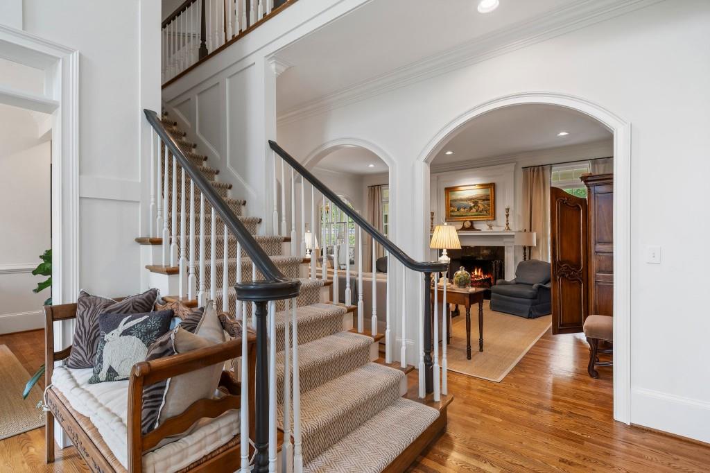 2376 Hyde Park Court