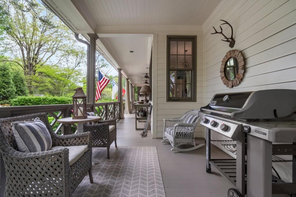 2376 Hyde Park Court