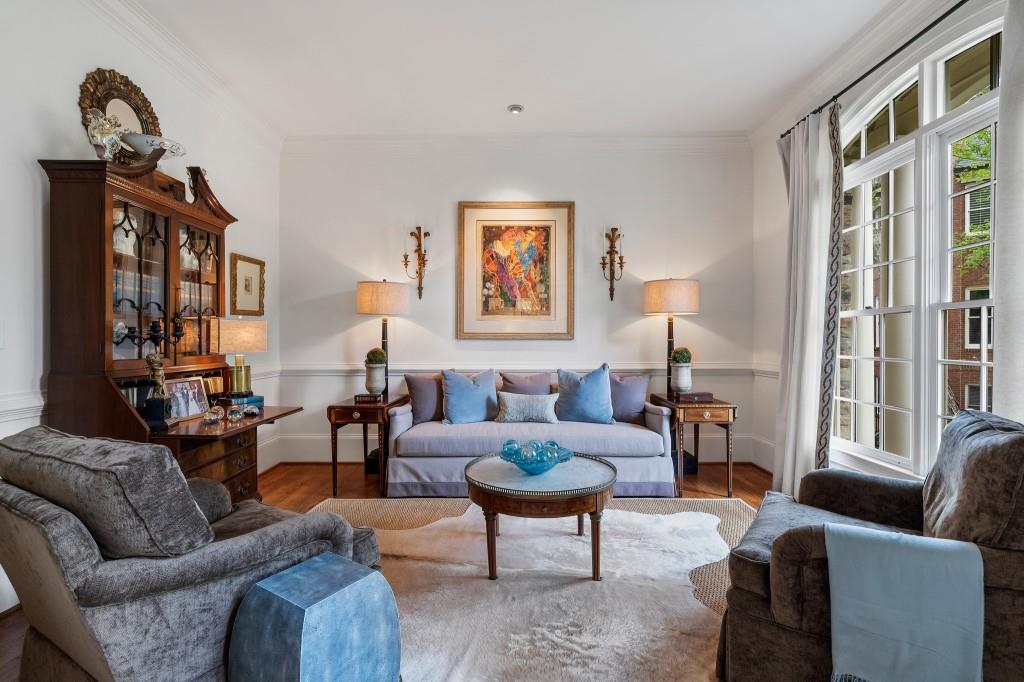 2376 Hyde Park Court