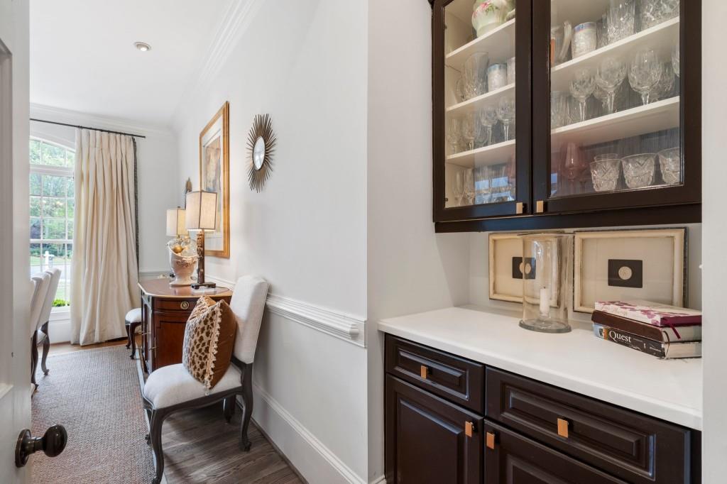 2376 Hyde Park Court