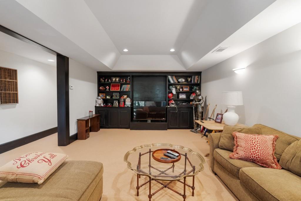 2376 Hyde Park Court