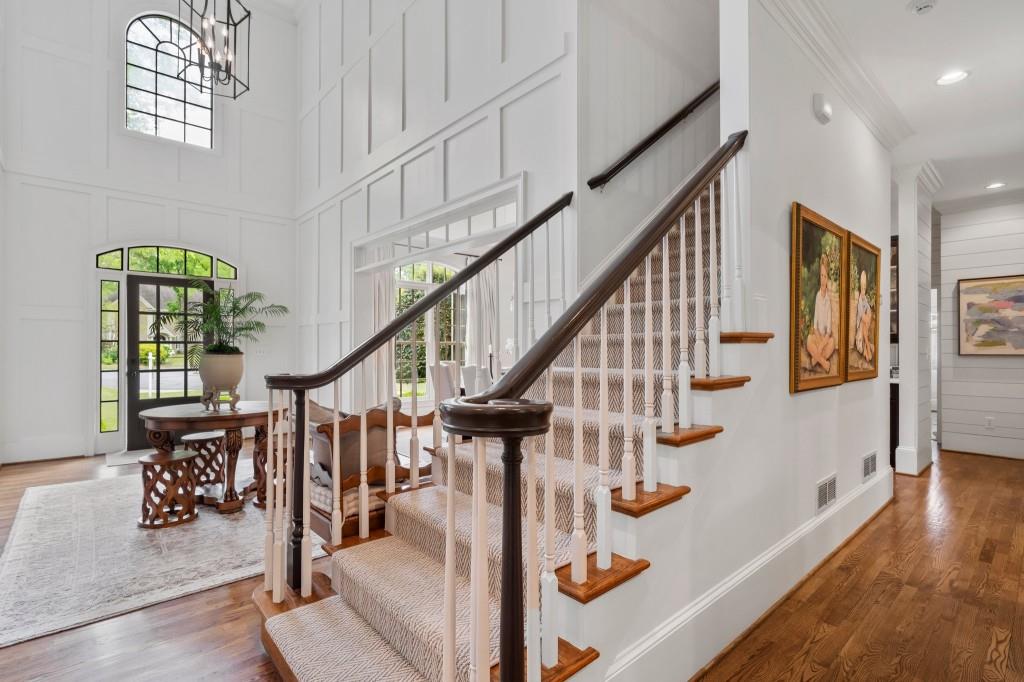 2376 Hyde Park Court