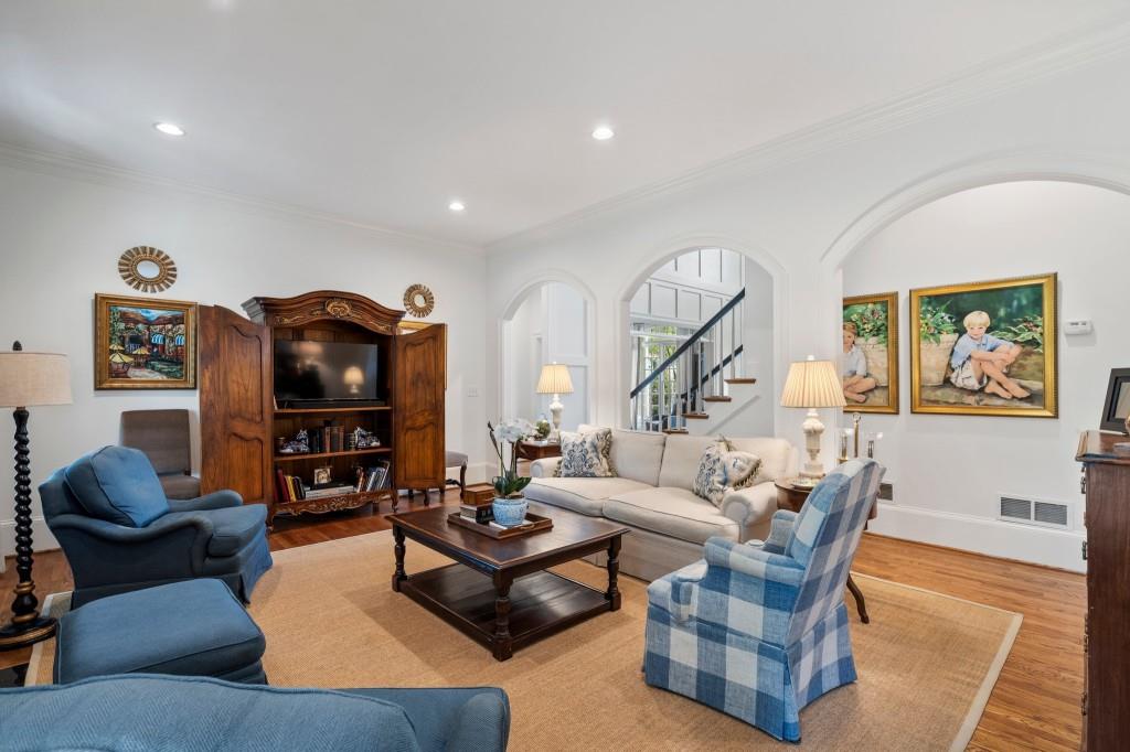 2376 Hyde Park Court