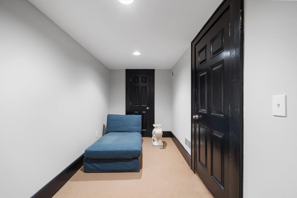 2376 Hyde Park Court