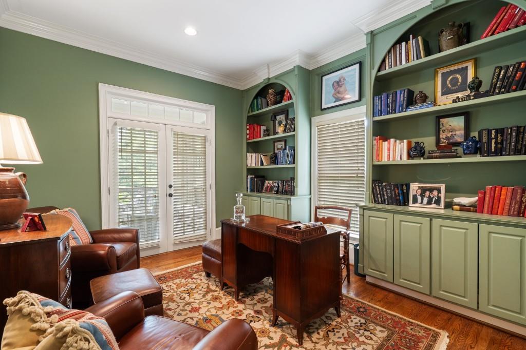 2376 Hyde Park Court