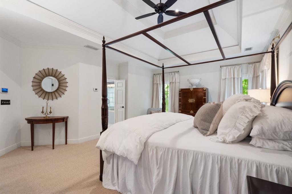 2376 Hyde Park Court