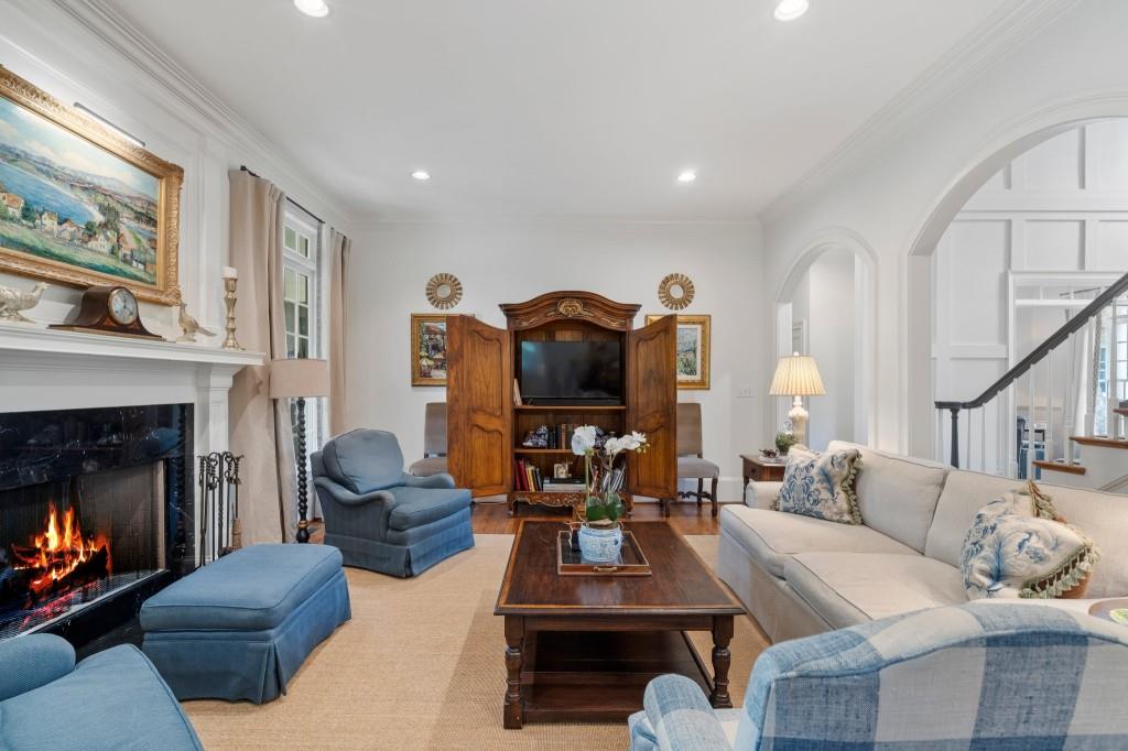 2376 Hyde Park Court