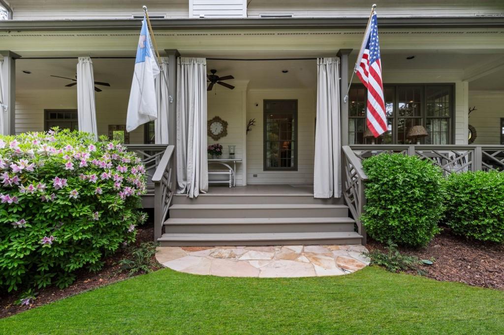 2376 Hyde Park Court