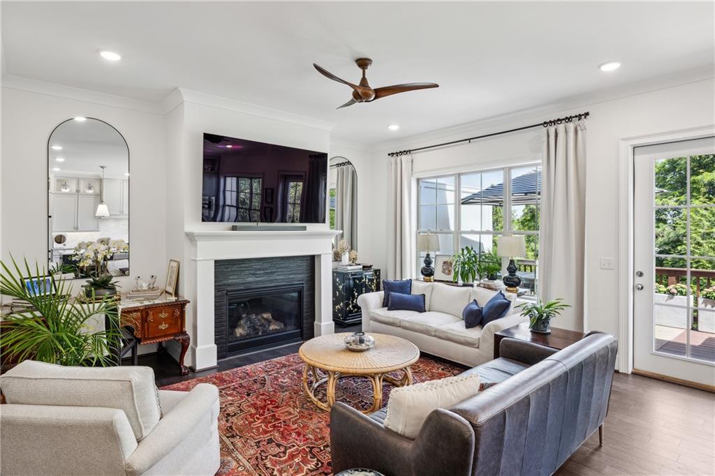 476 Springer Bend NW