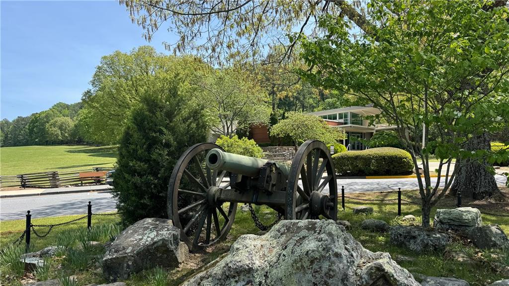 476 Springer Bend NW