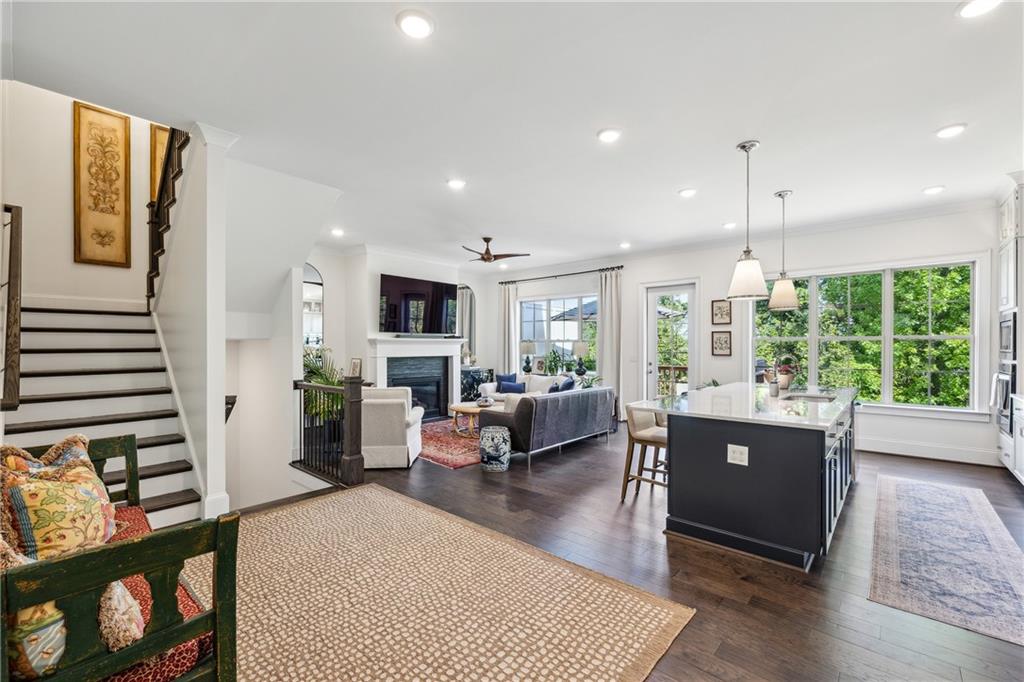 476 Springer Bend NW