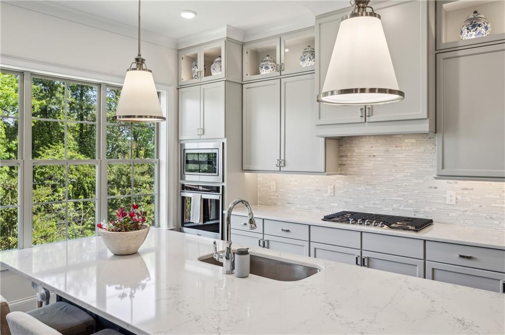 476 Springer Bend NW