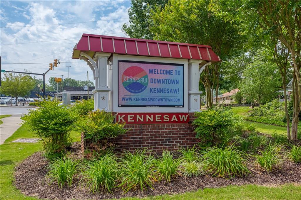 476 Springer Bend NW