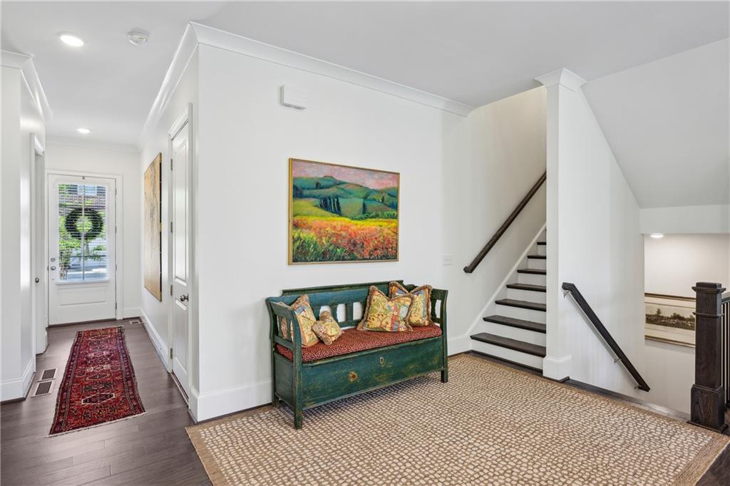 476 Springer Bend NW