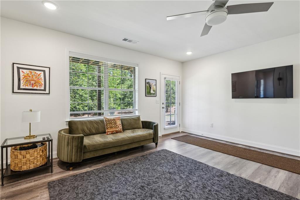 476 Springer Bend NW