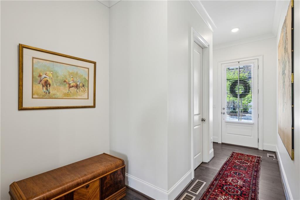 476 Springer Bend NW