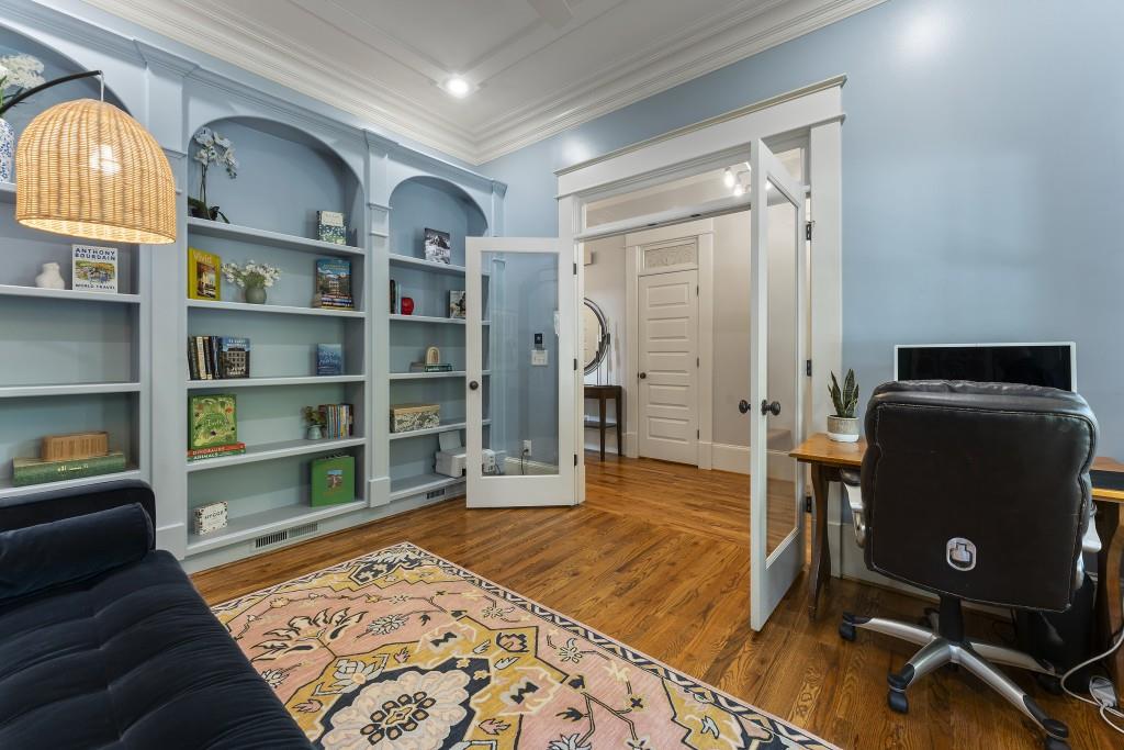 3253 Cates Avenue NE