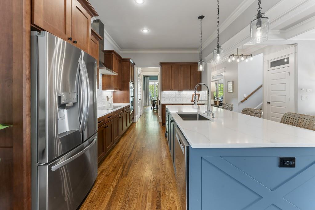 3253 Cates Avenue NE