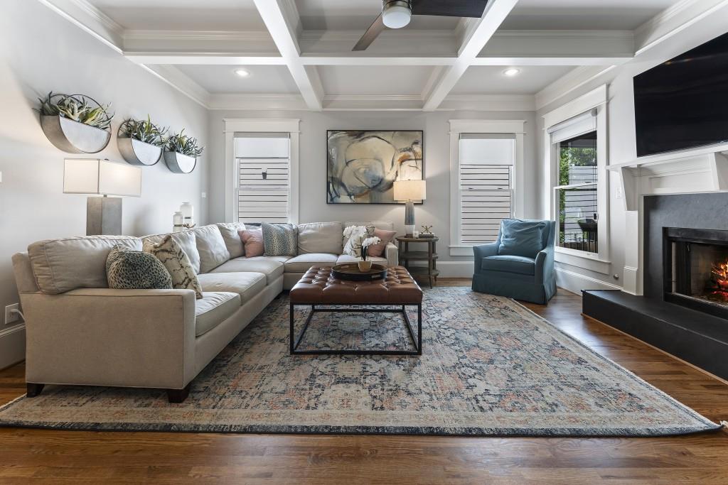 3253 Cates Avenue NE