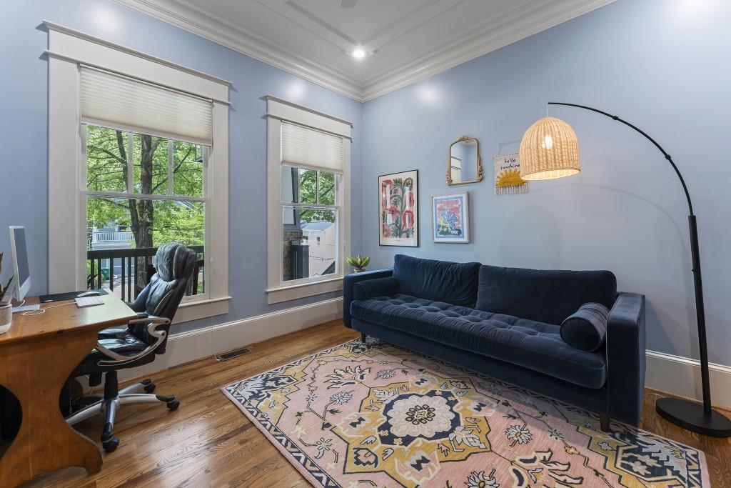 3253 Cates Avenue NE