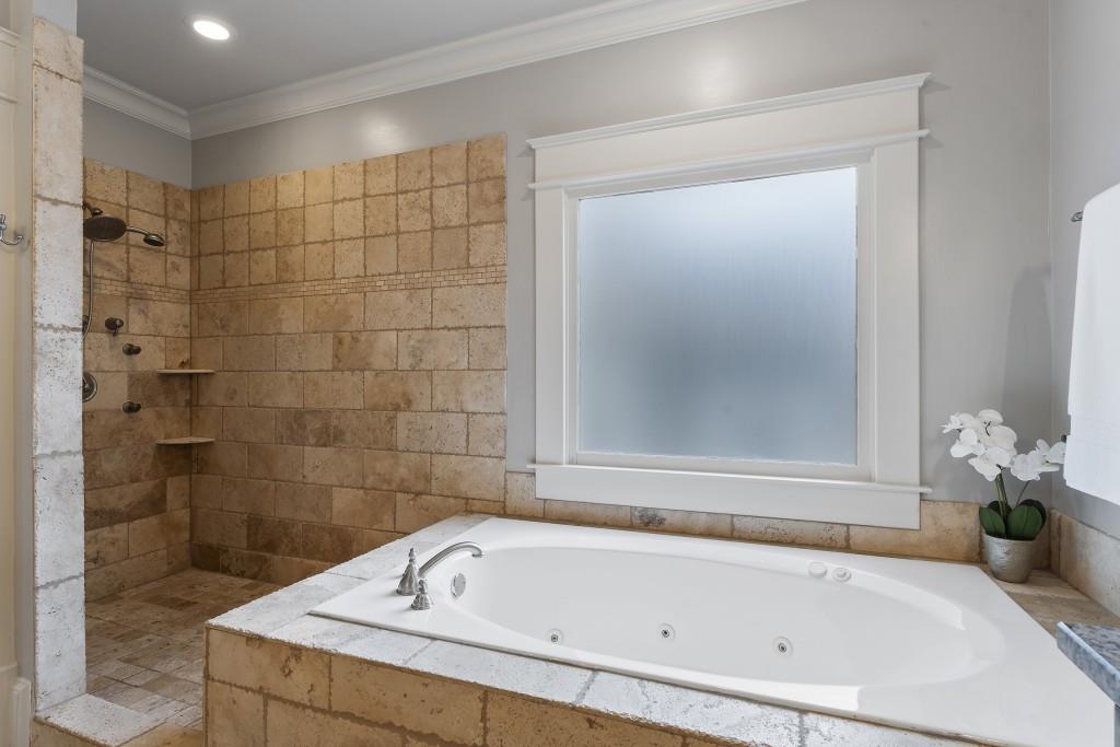 3253 Cates Avenue NE