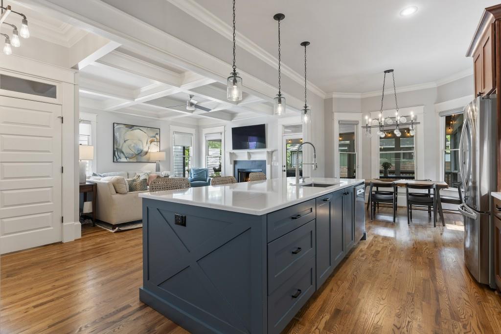 3253 Cates Avenue NE