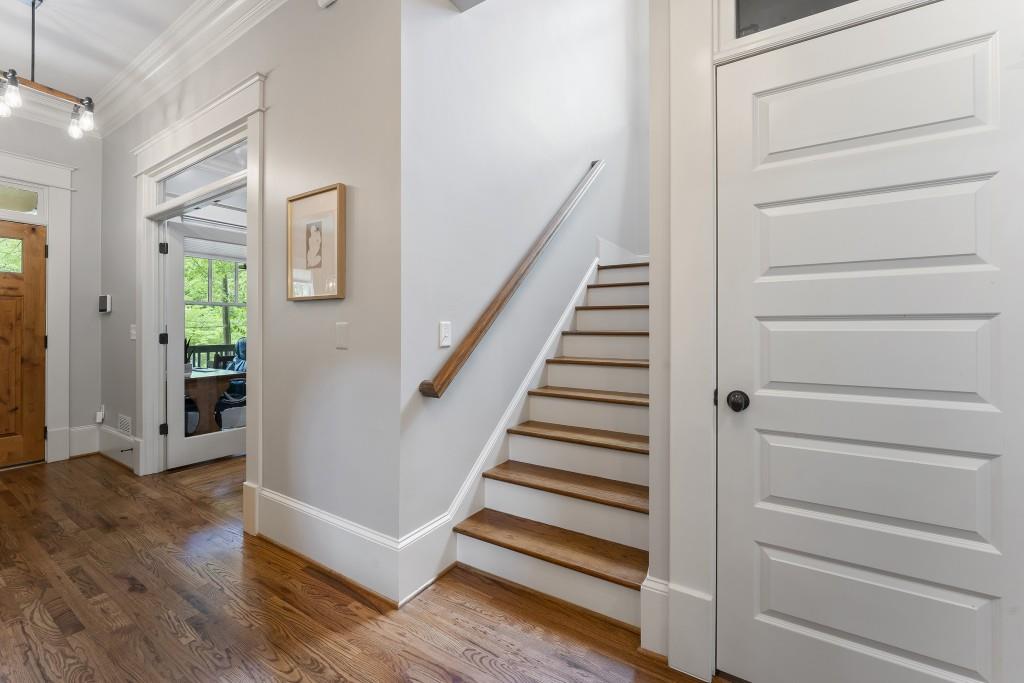 3253 Cates Avenue NE