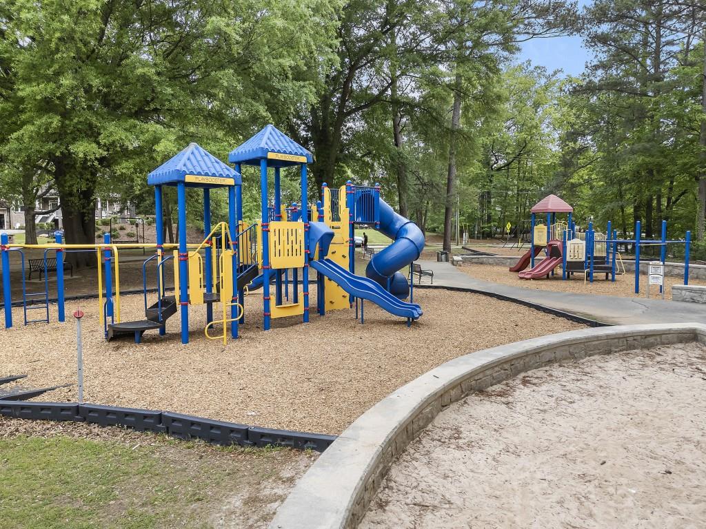 3253 Cates Avenue NE