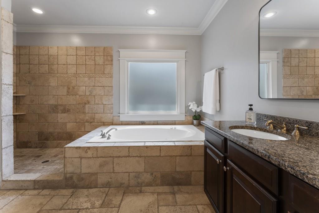 3253 Cates Avenue NE