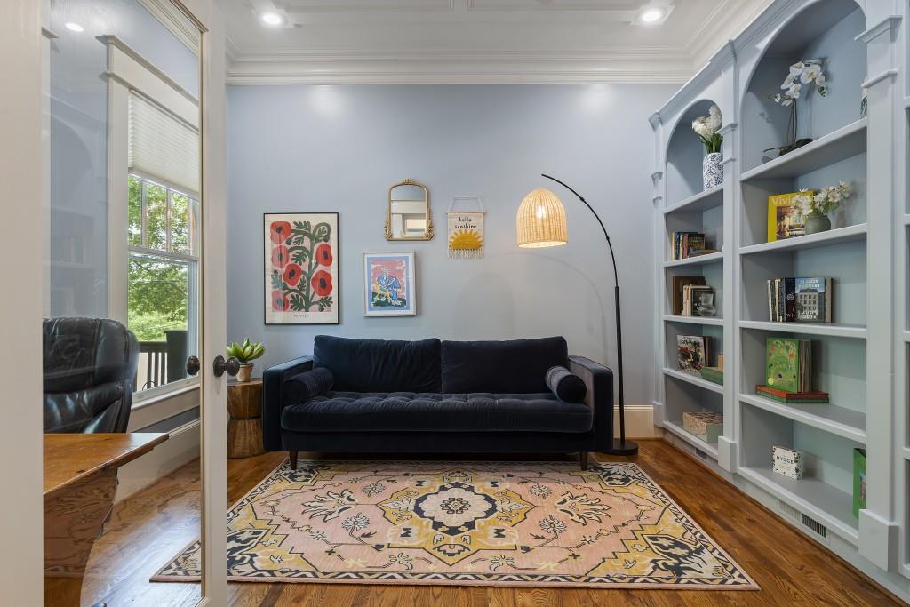 3253 Cates Avenue NE