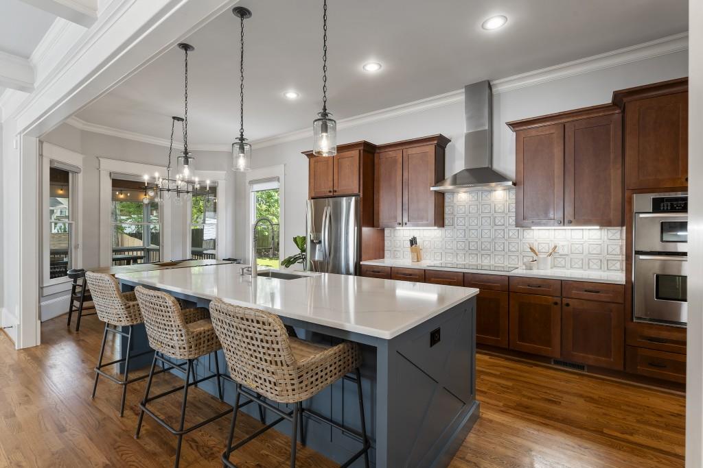 3253 Cates Avenue NE