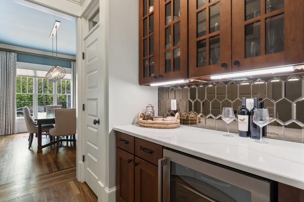 3253 Cates Avenue NE