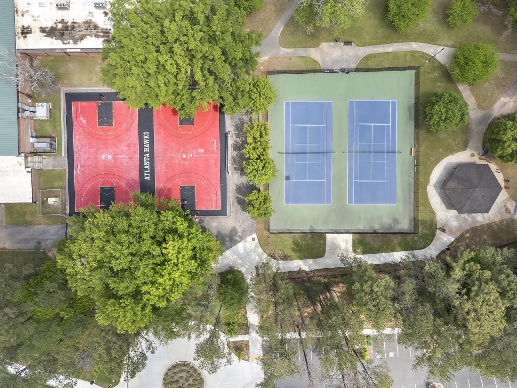 3253 Cates Avenue NE