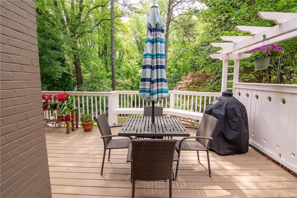 3115 Peachtree Drive NE